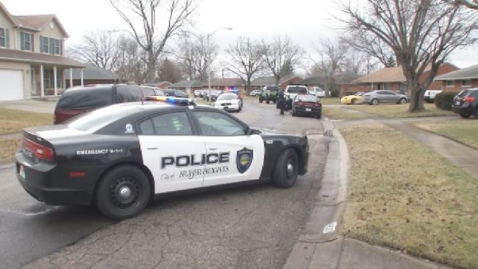 Police Searching For Suspects Following Shooting, Home Invasion In ...