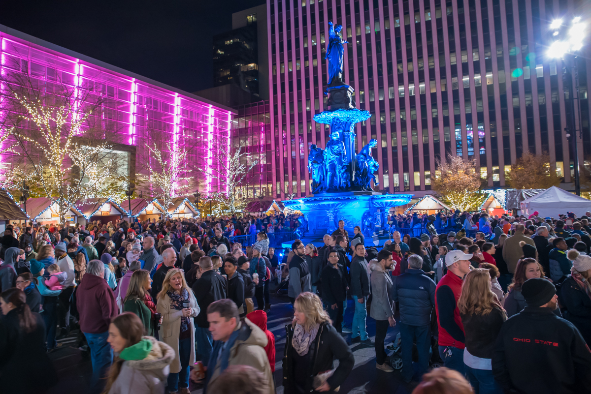 Photos The Holiday Season Has Arrived On Fountain Square Cincinnati