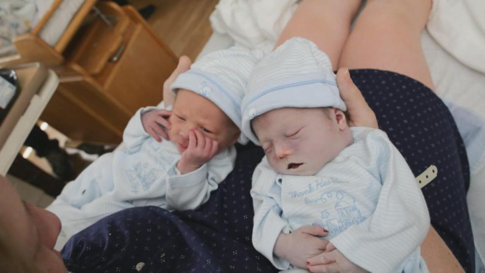 Family raises money to donate cuddle cot to a hospital in Delaware WSYX