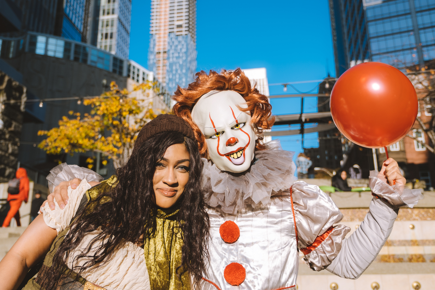 Photos Hundreds spook Seattle's streets during annual Halloween Pub