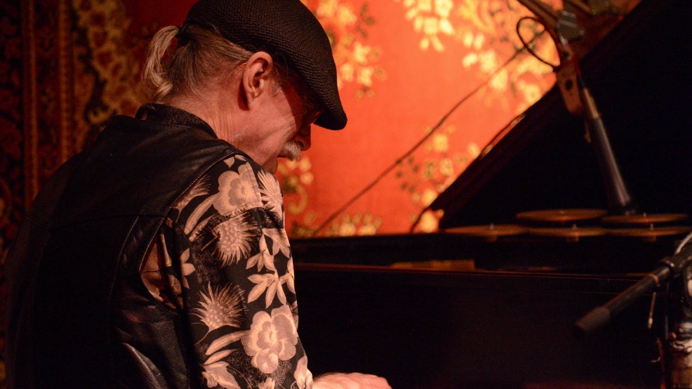 Schwartz's Point The Cincinnati Jazz Club That's Hiding In Plain Sight