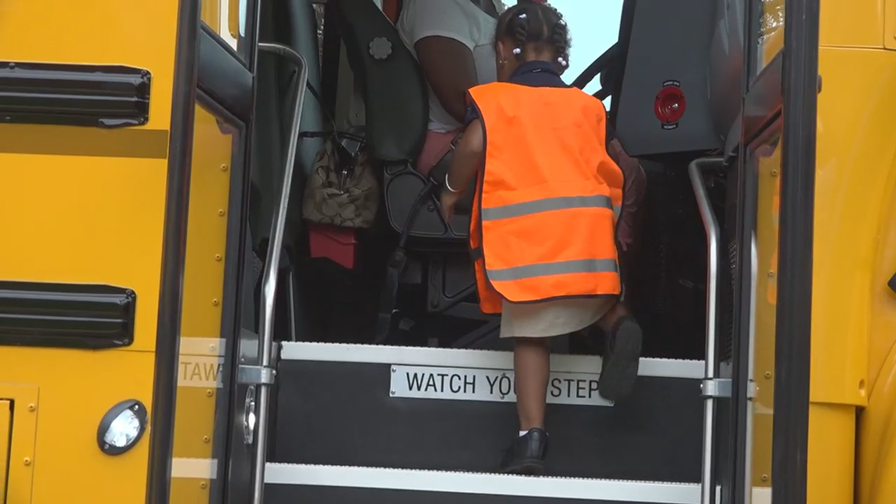 PGCPS to distribute bright safety vests for PreK, kindergarten