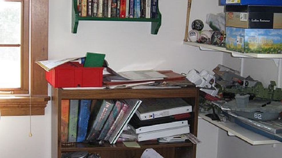 450px-Teenager_room_(168).jpg