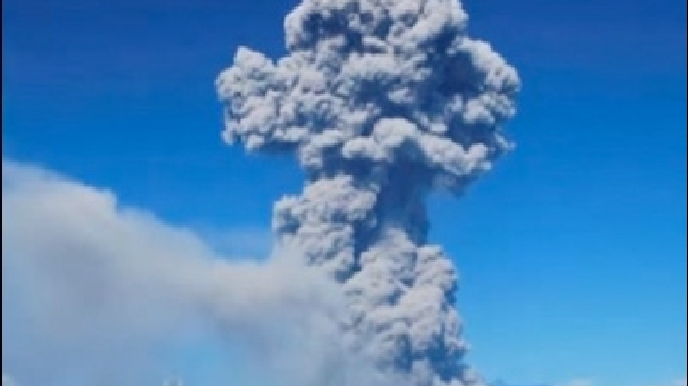 130819_erupt.jpg