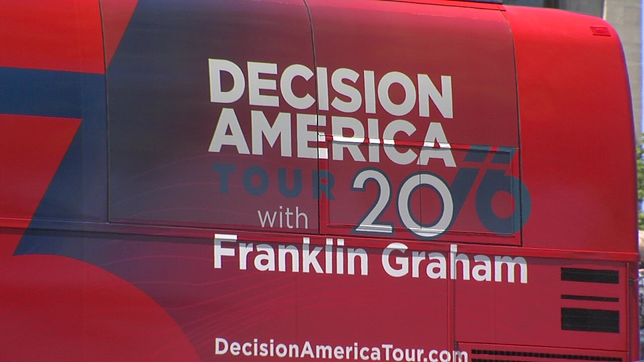 Franklin Graham's 'Decision America Tour' makes stop in Little Rock KATV