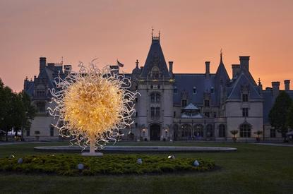 Chihuly Sculpture Exhibit Opens At Biltmore Estate Wlos