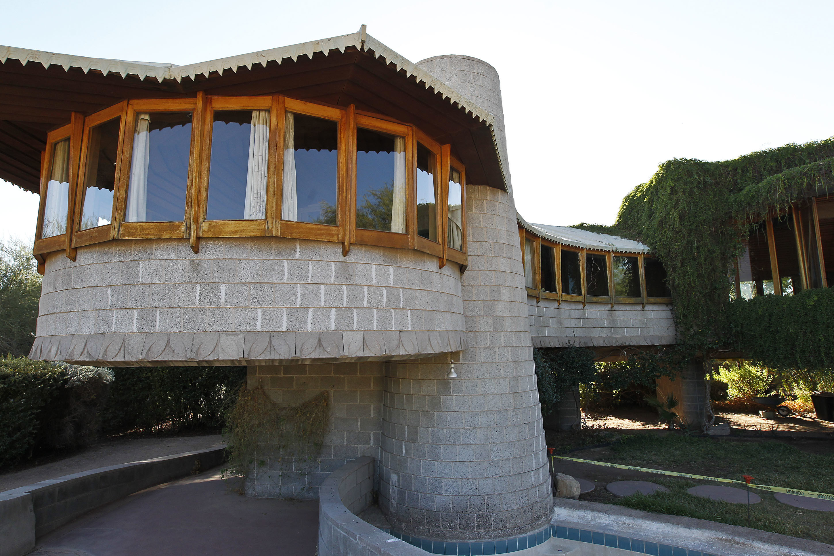 Frank Lloyd Wright Phoenix home given to architecture